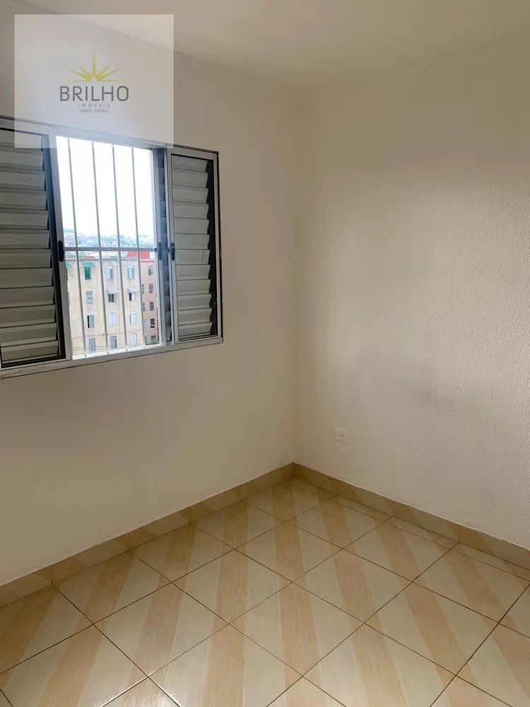 Apartamento à venda com 2 quartos, 42m² - Foto 3