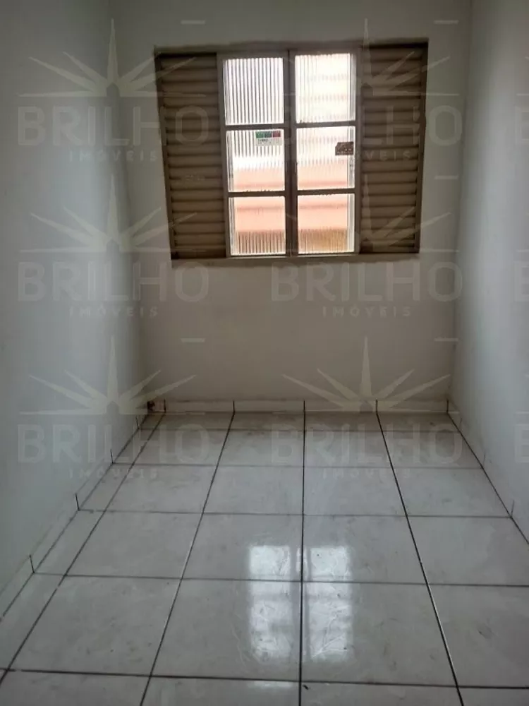 Casa para alugar com 2 quartos, 70m² - Foto 4