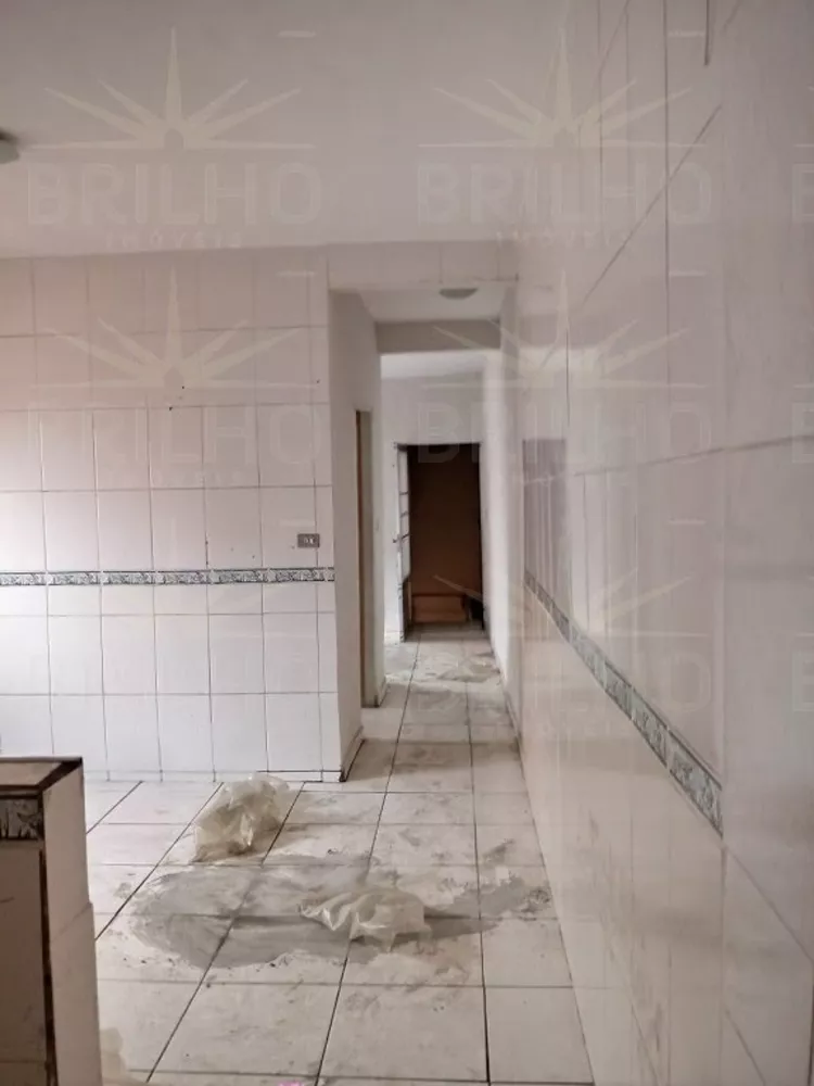 Casa para alugar com 2 quartos, 70m² - Foto 1