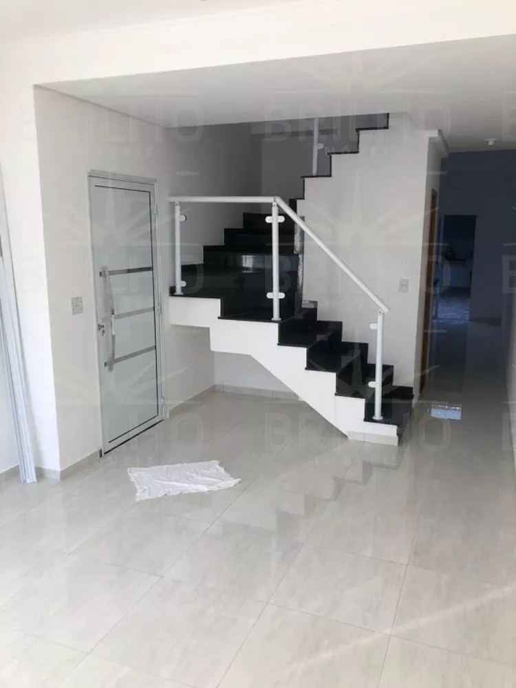 Sobrado à venda com 2 quartos, 130m² - Foto 3