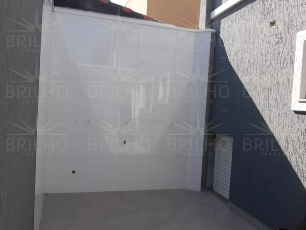 Sobrado à venda com 2 quartos, 64m² - Foto 1