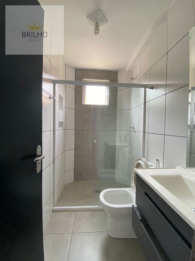 Apartamento à venda com 2 quartos, 68m² - Foto 2
