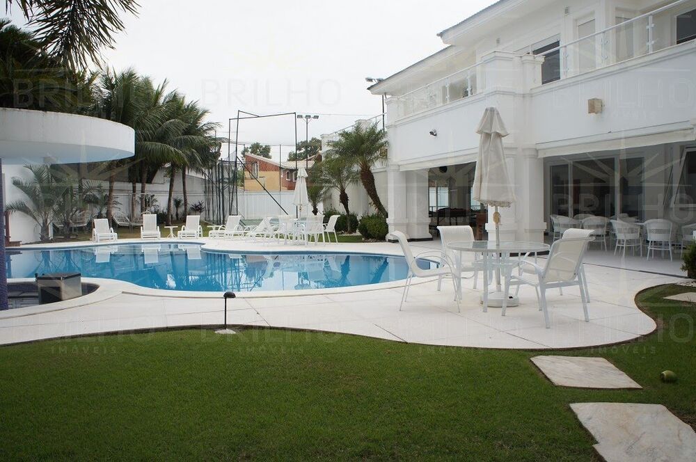 Casa de Condomínio para alugar com 5 quartos, 968m² - Foto 3