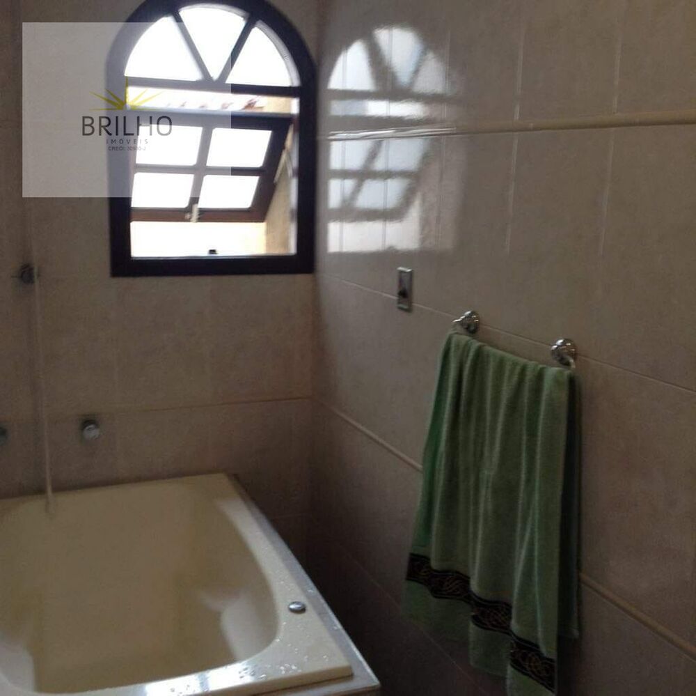 Casa, 3 quartos, 198 m² - Foto 4