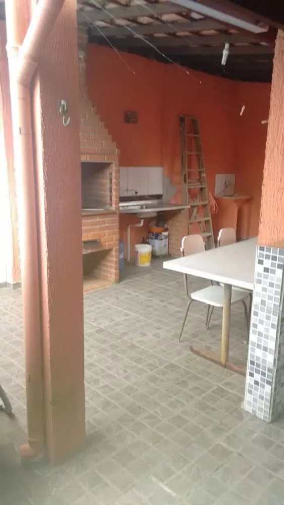 Casa à venda com 3 quartos, 250m² - Foto 11