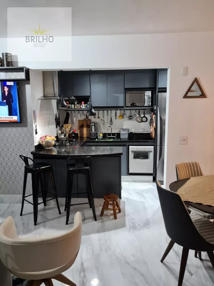 Apartamento à venda com 2 quartos, 71m² - Foto 2