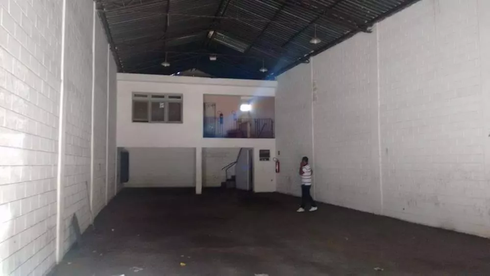 Depósito-Galpão-Armazém para alugar, 250m² - Foto 3