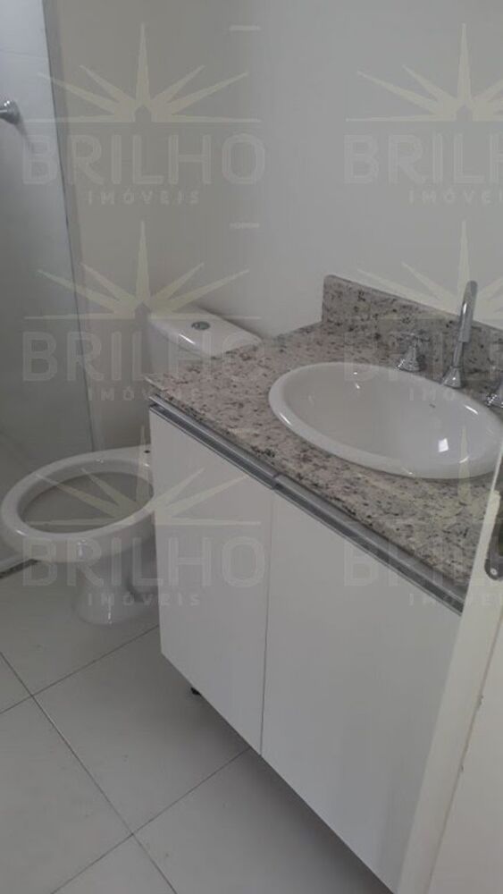 Apartamento para alugar com 3 quartos, 75m² - Foto 4