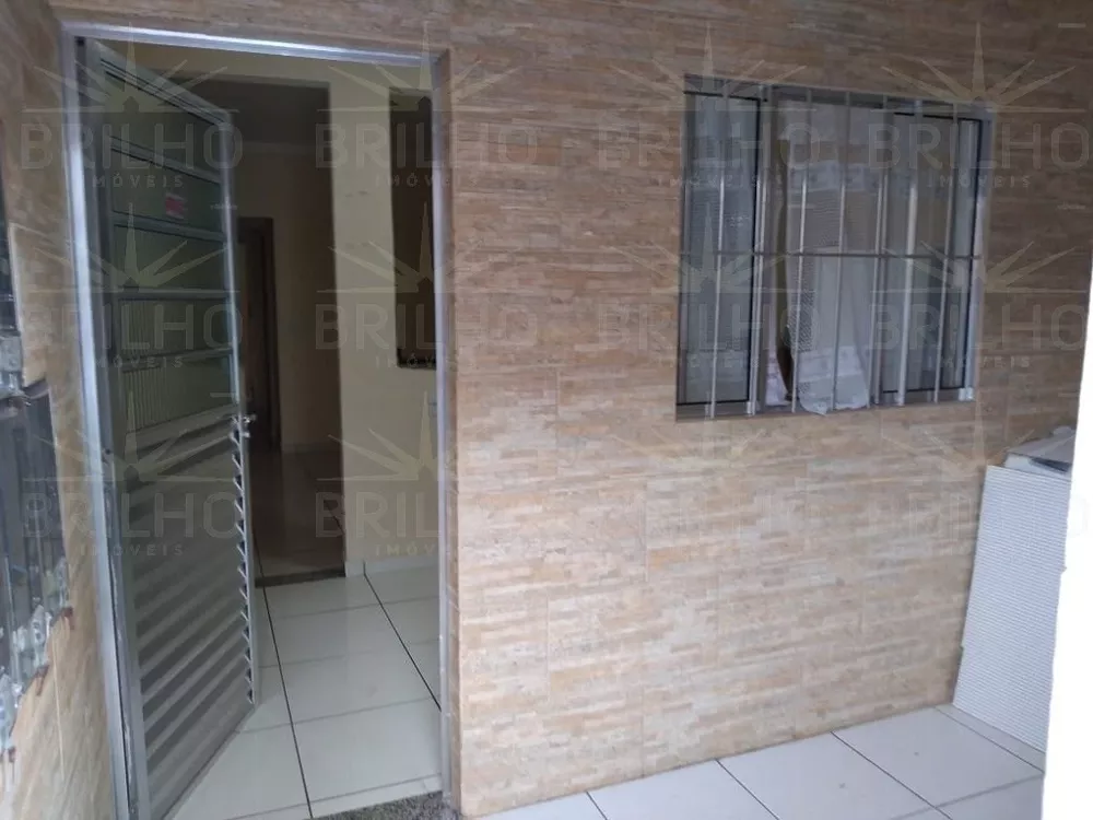 Casa para alugar com 2 quartos, 125m² - Foto 2