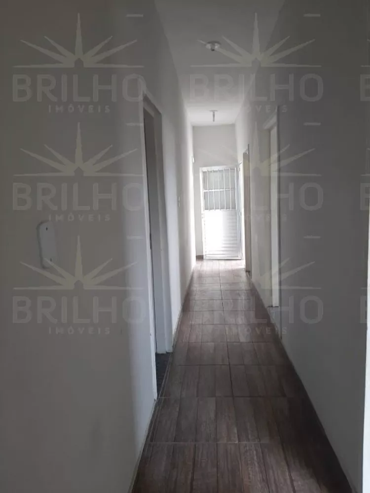 Casa para alugar com 3 quartos, 90m² - Foto 4