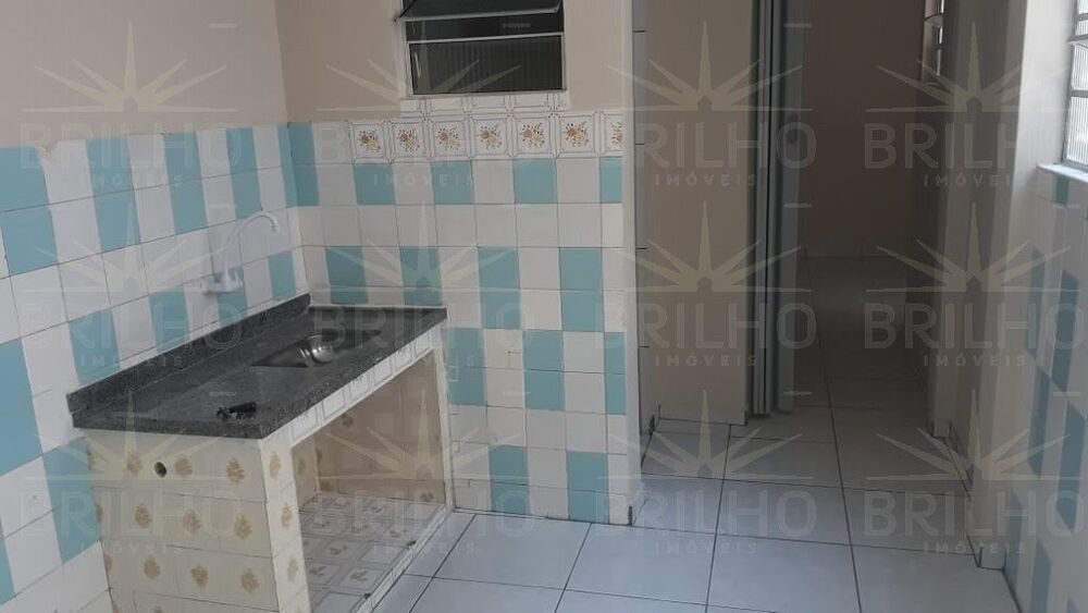 Casa para alugar com 2 quartos, 125m² - Foto 2