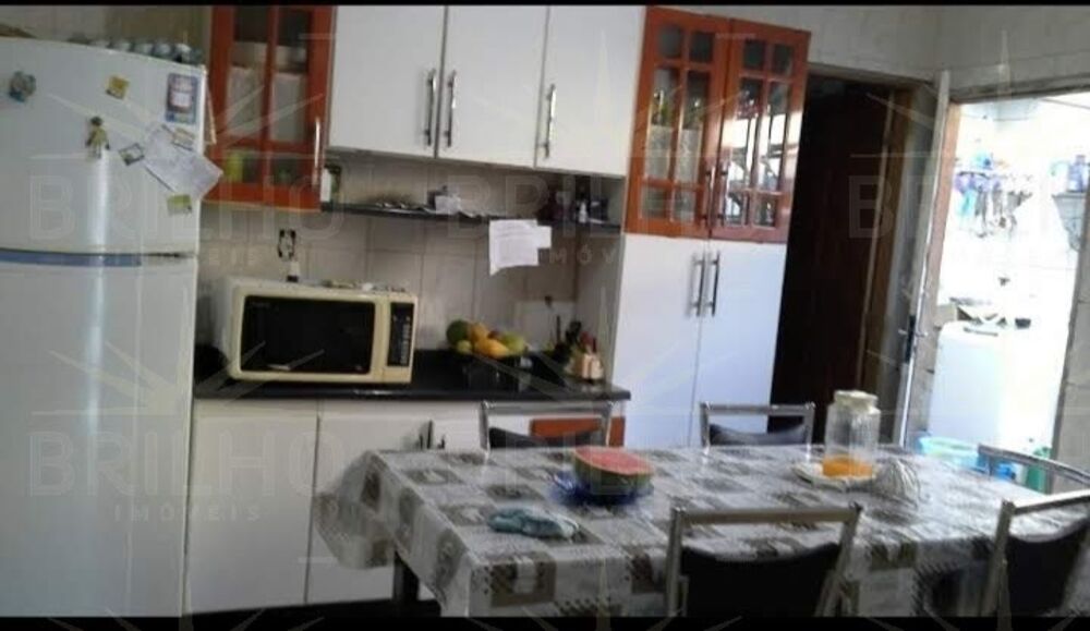 Casa à venda com 3 quartos, 212m² - Foto 5