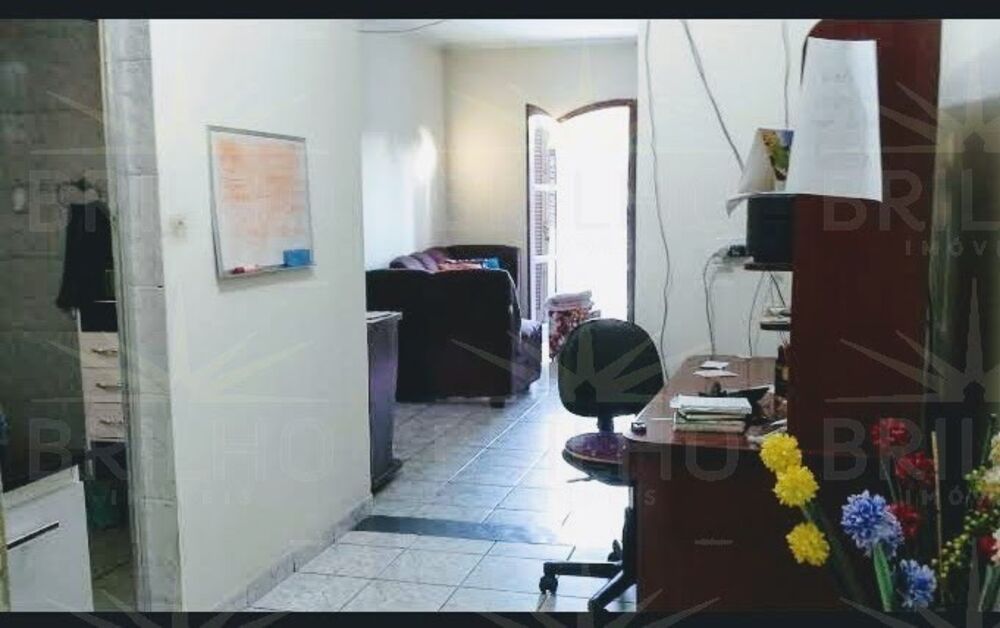 Casa à venda com 3 quartos, 212m² - Foto 4