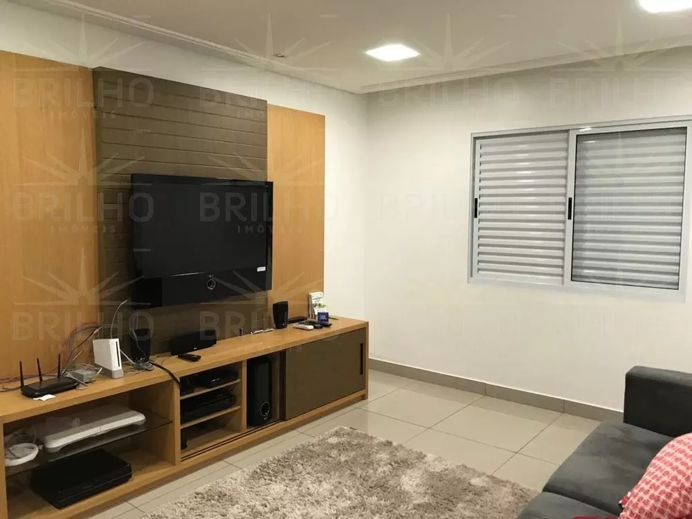 Casa à venda com 5 quartos, 850m² - Foto 1