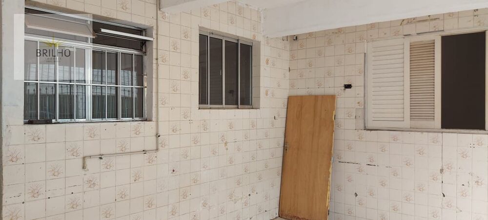Casa para alugar com 1 quarto, 30m² - Foto 12