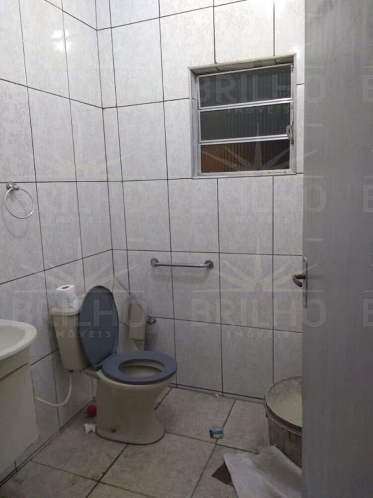 Casa para alugar com 1 quarto, 125m² - Foto 3