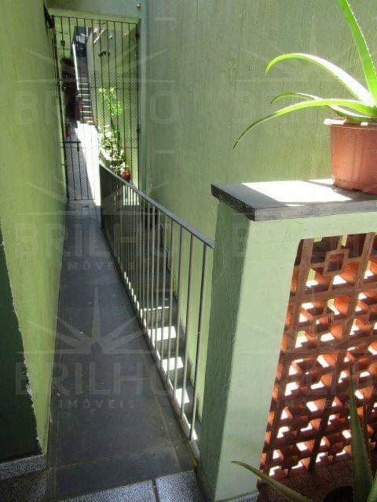 Sobrado à venda e aluguel com 3 quartos, 150m² - Foto 3