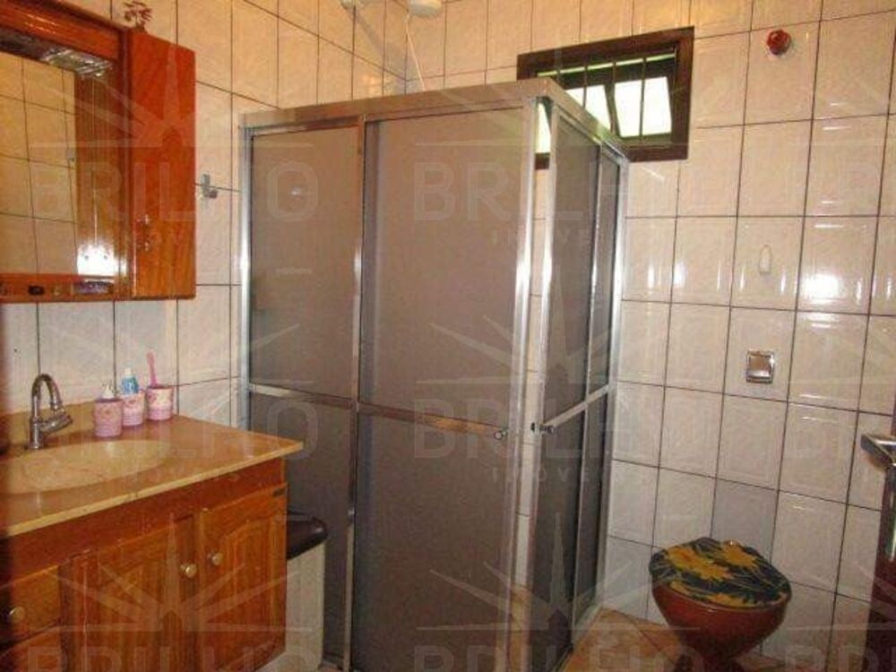 Sobrado à venda e aluguel com 3 quartos, 150m² - Foto 1