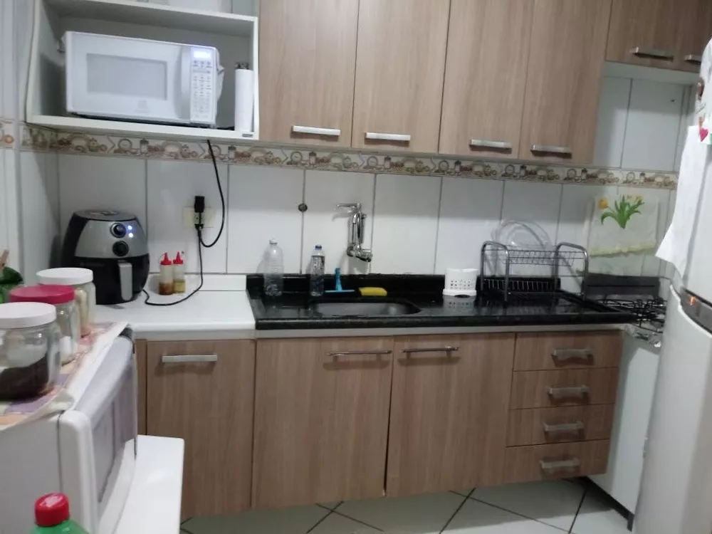 Apartamento à venda com 2 quartos, 58m² - Foto 2