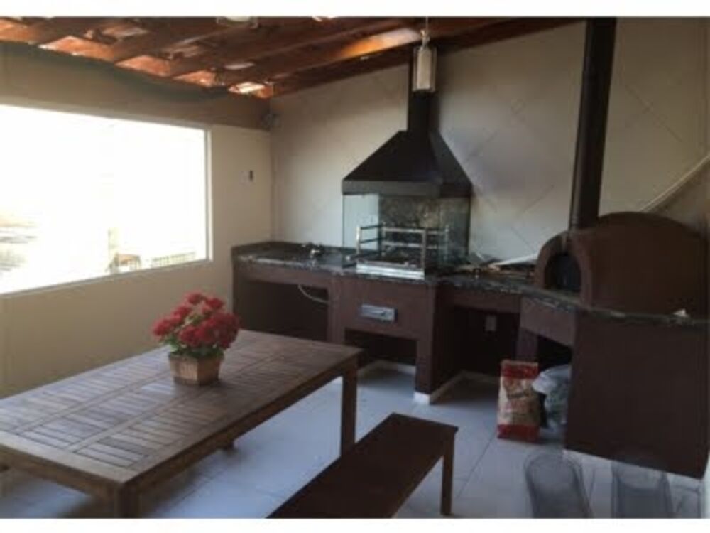 Sobrado, 3 quartos, 180 m² - Foto 1