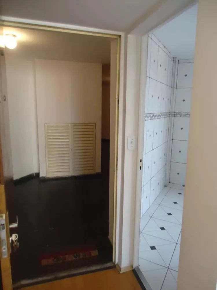 Apartamento à venda com 2 quartos, 58m² - Foto 2