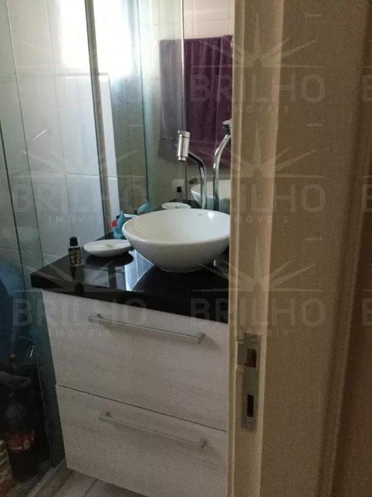 Apartamento para alugar com 3 quartos, 80m² - Foto 2