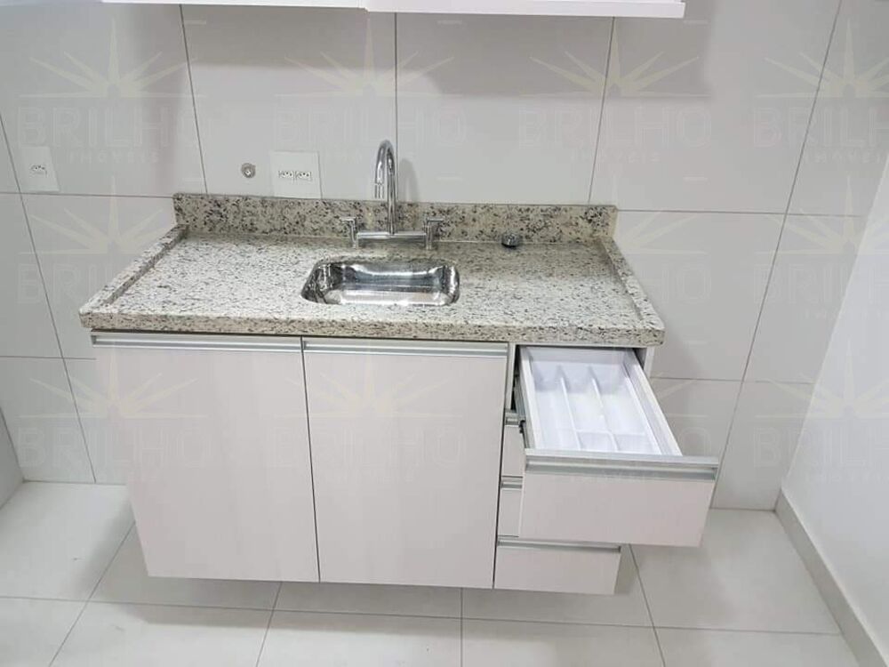 Apartamento à venda com 1 quarto, 41m² - Foto 2