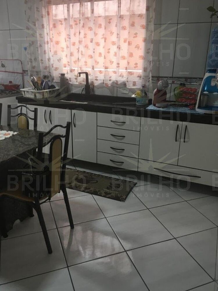 Sobrado, 3 quartos, 225 m² - Foto 2