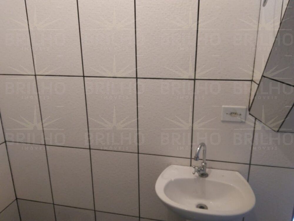 Casa para alugar com 2 quartos, 125m² - Foto 2