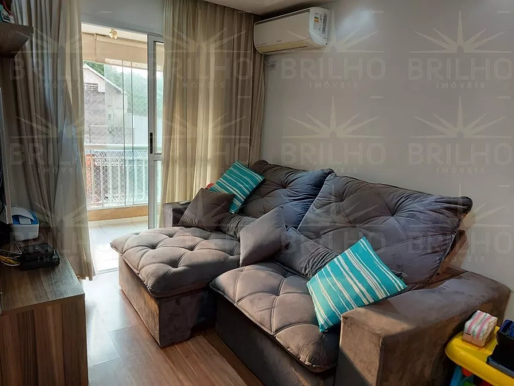 Apartamento à venda com 3 quartos, 70m² - Foto 2