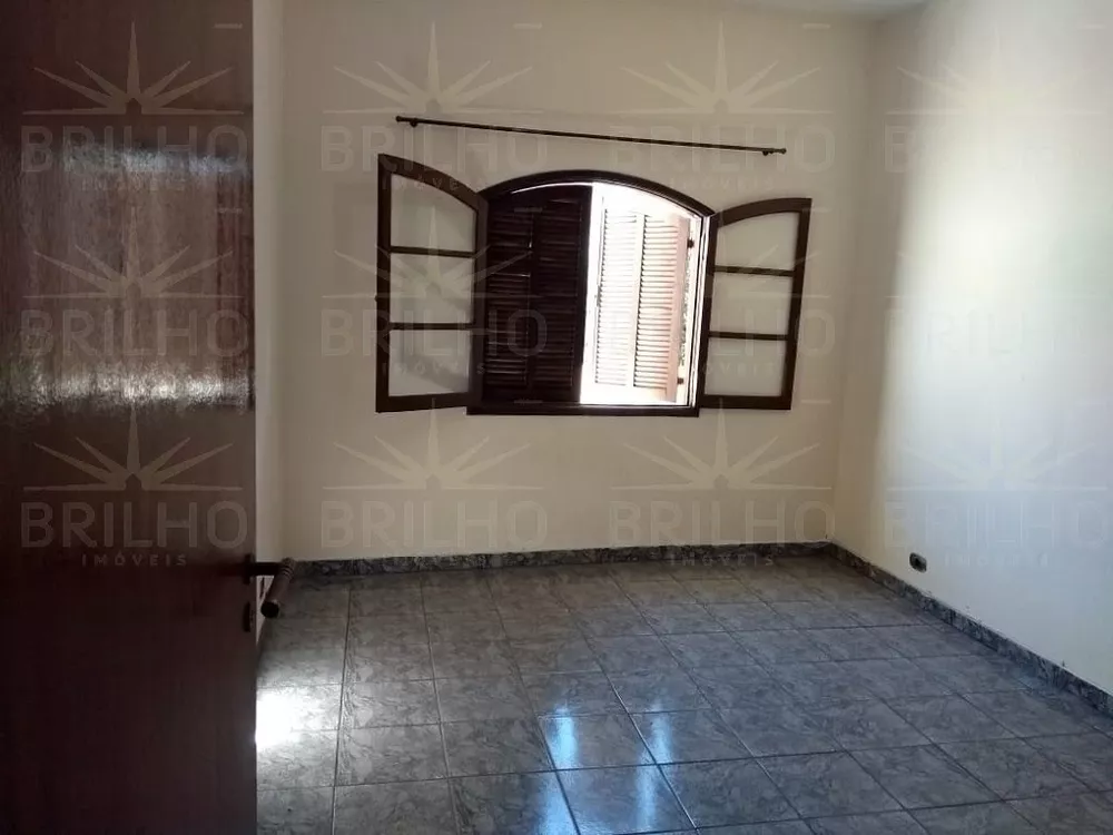 Casa para alugar com 2 quartos, 125m² - Foto 11