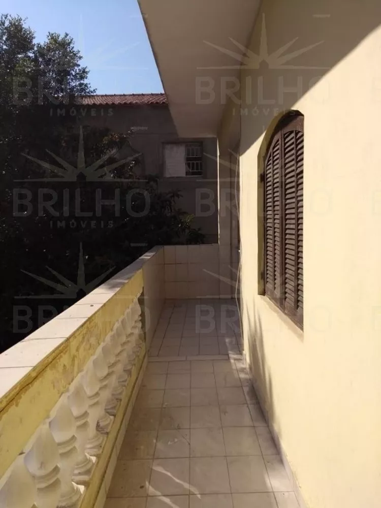 Casa para alugar com 2 quartos, 125m² - Foto 13