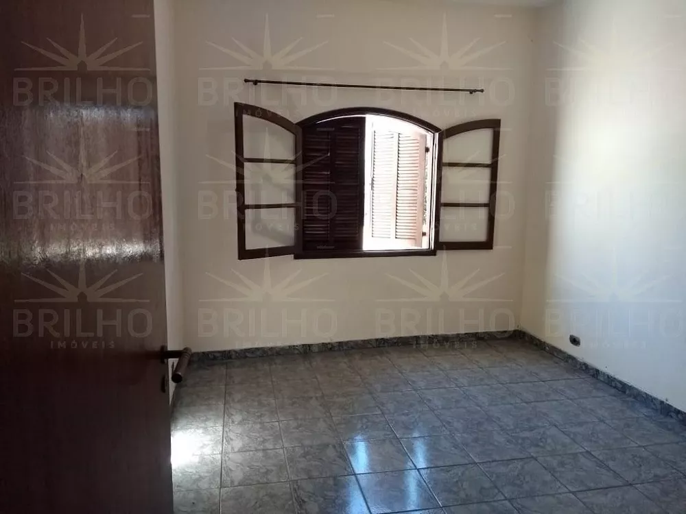 Casa para alugar com 2 quartos, 125m² - Foto 9