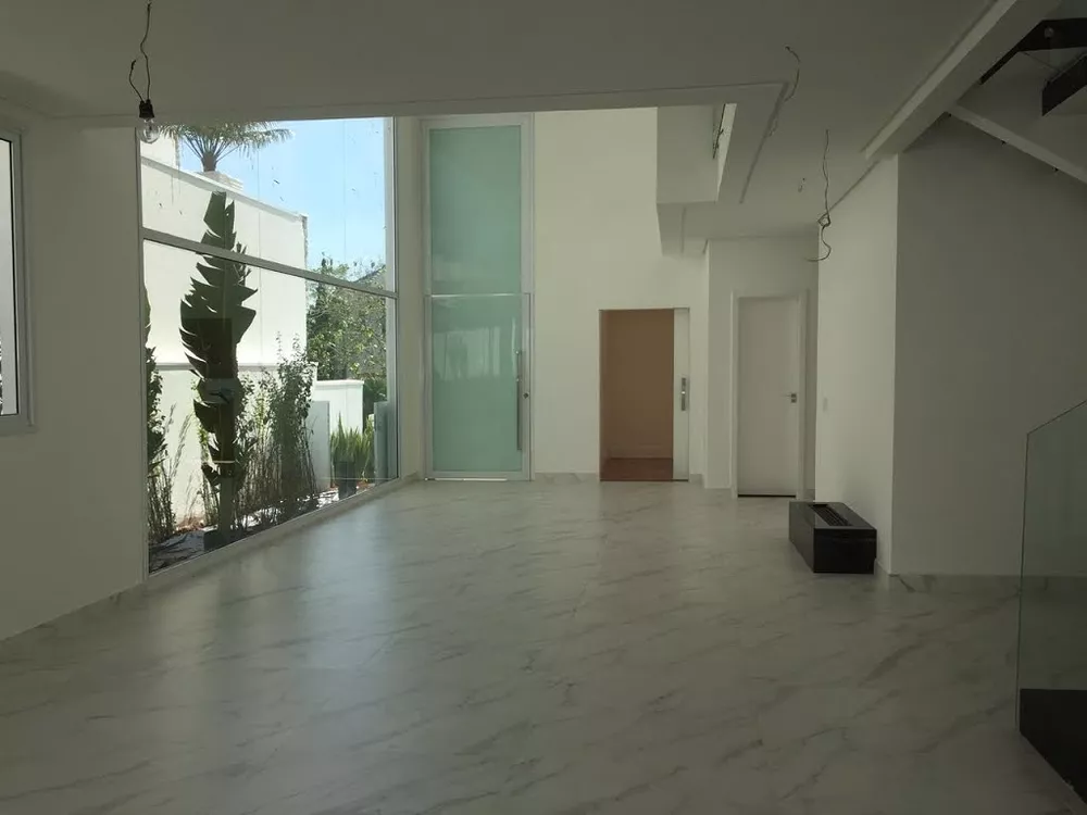 Sobrado à venda com 5 quartos, 350m² - Foto 2