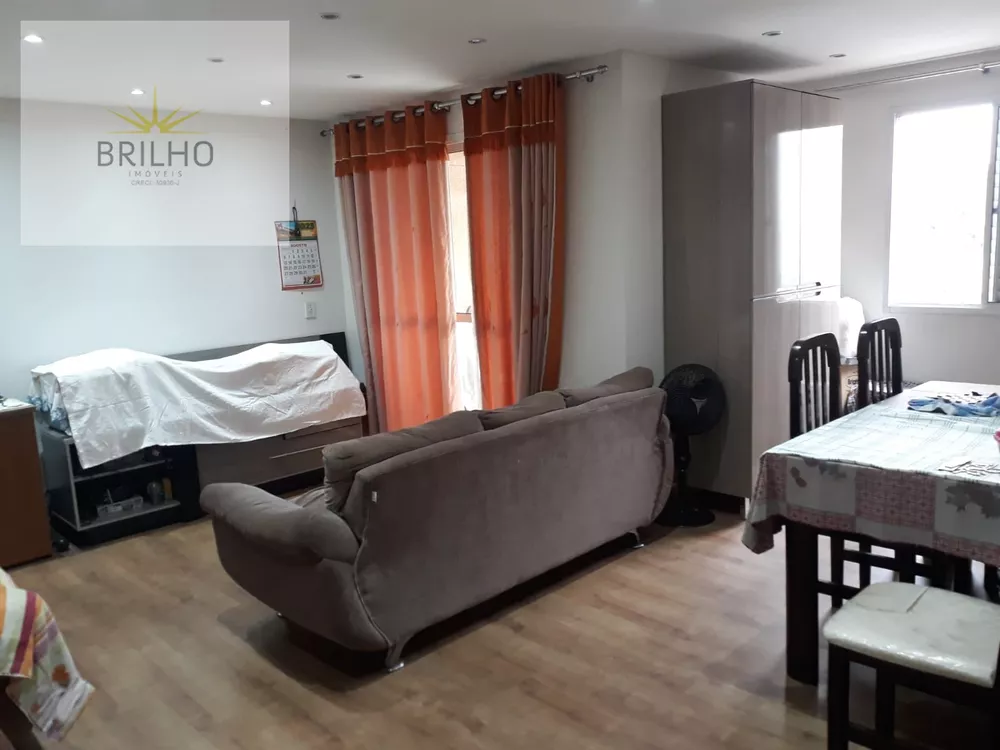 Apartamento à venda com 2 quartos, 70m² - Foto 3