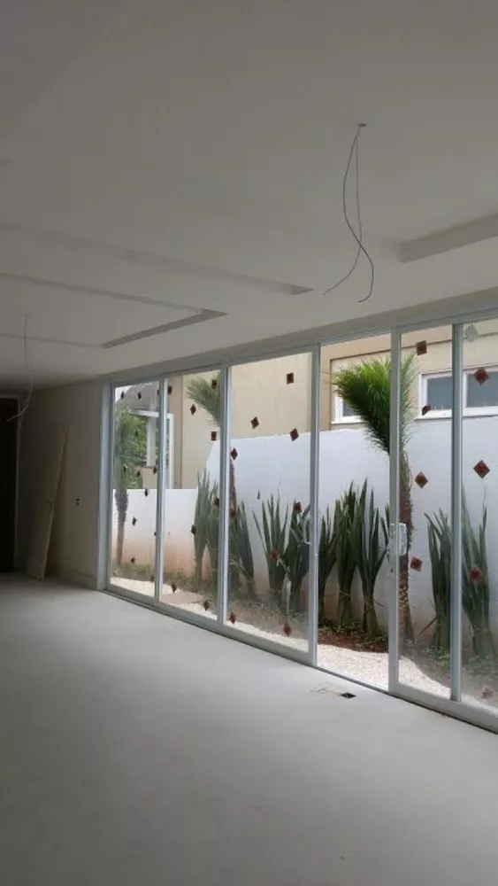 Sobrado à venda com 4 quartos, 250m² - Foto 3