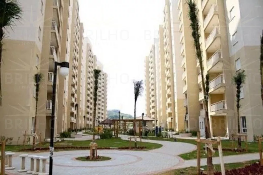 Apartamento à venda com 3 quartos, 79m² - Foto 2