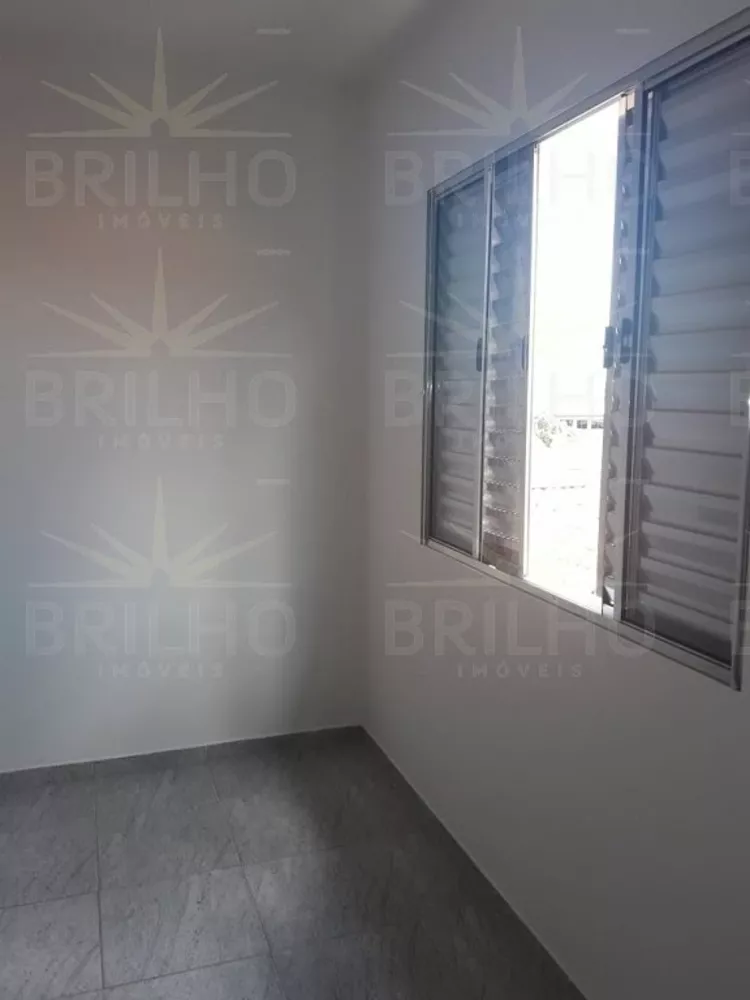 Casa para alugar com 2 quartos, 125m² - Foto 4