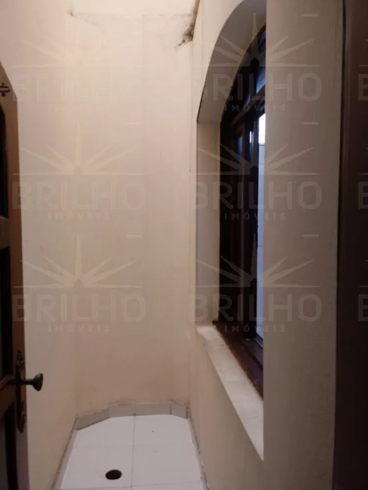 Sobrado à venda e aluguel com 4 quartos, 270m² - Foto 2