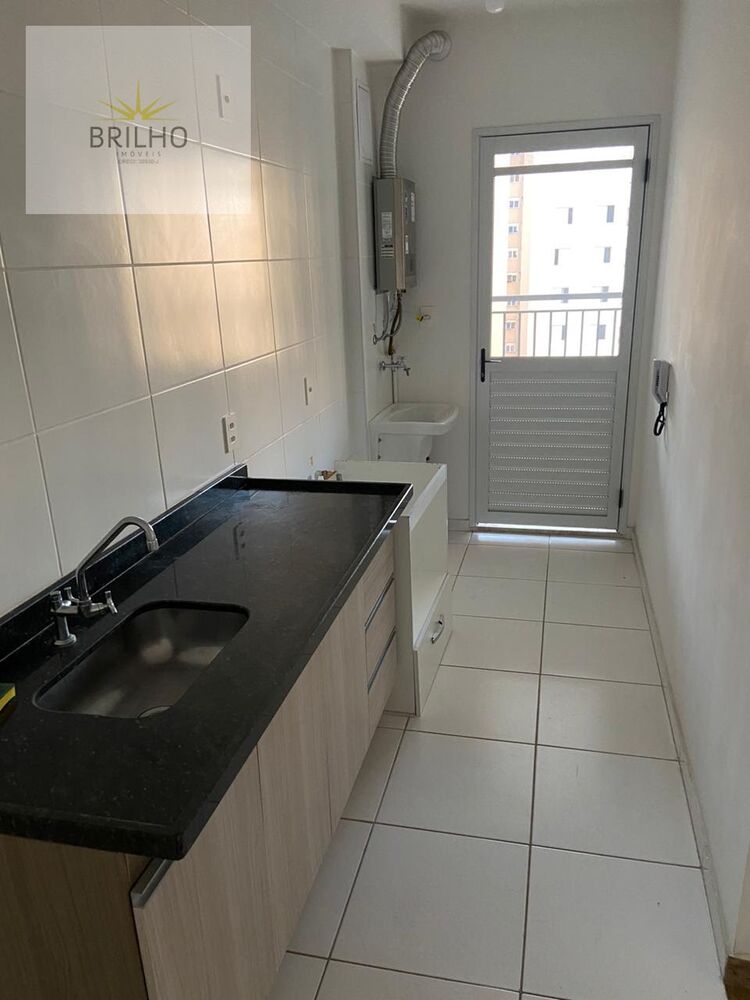 Apartamento à venda com 2 quartos, 64m² - Foto 4