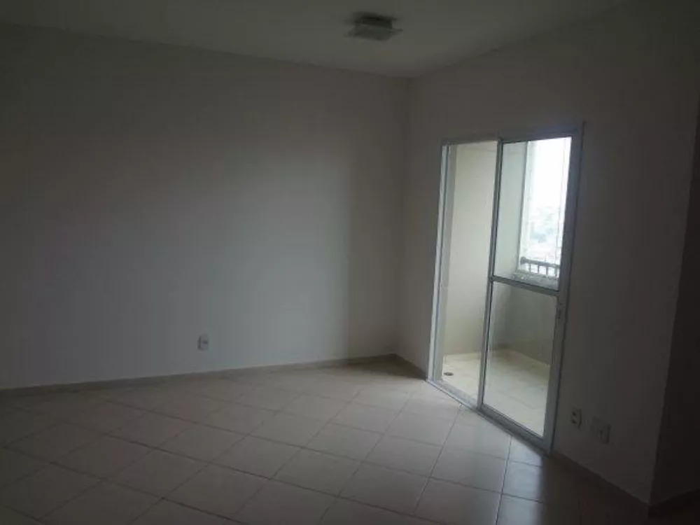 Apartamento à venda com 2 quartos, 65m² - Foto 1