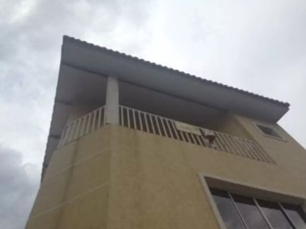 Sobrado à venda e aluguel com 3 quartos, 180m² - Foto 2