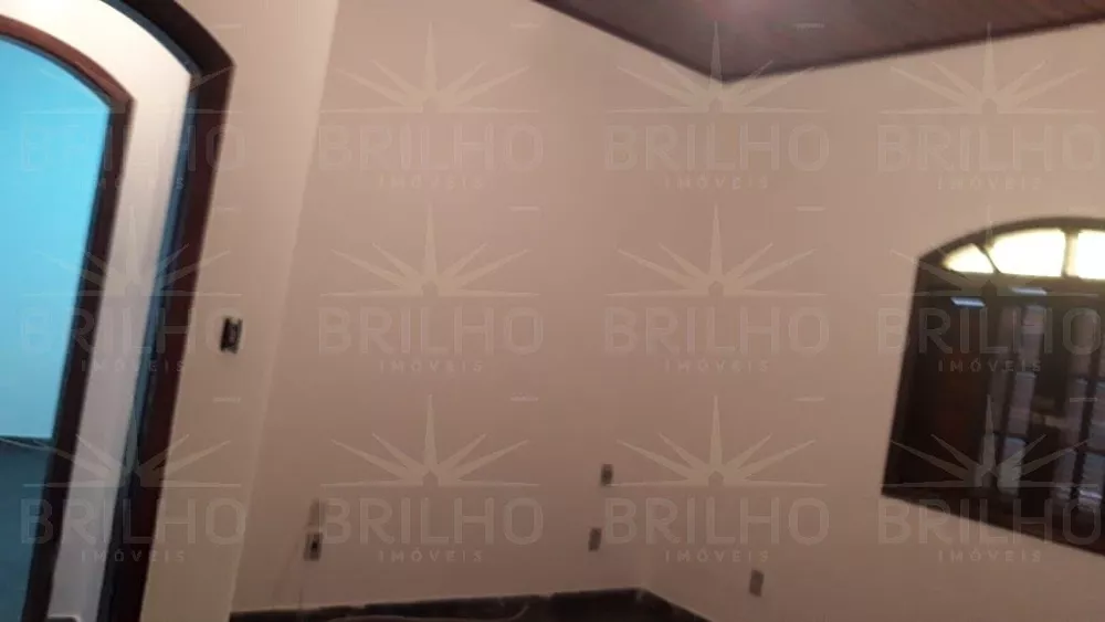 Casa, 6 quartos, 200 m² - Foto 1