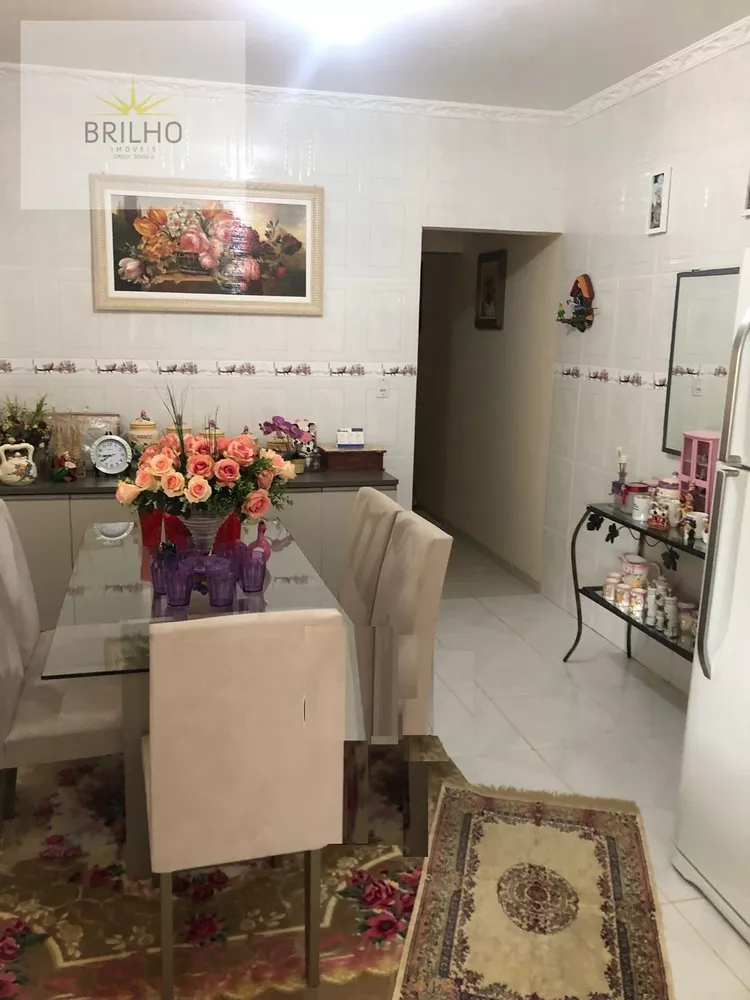 Sobrado à venda com 2 quartos, 175m² - Foto 13