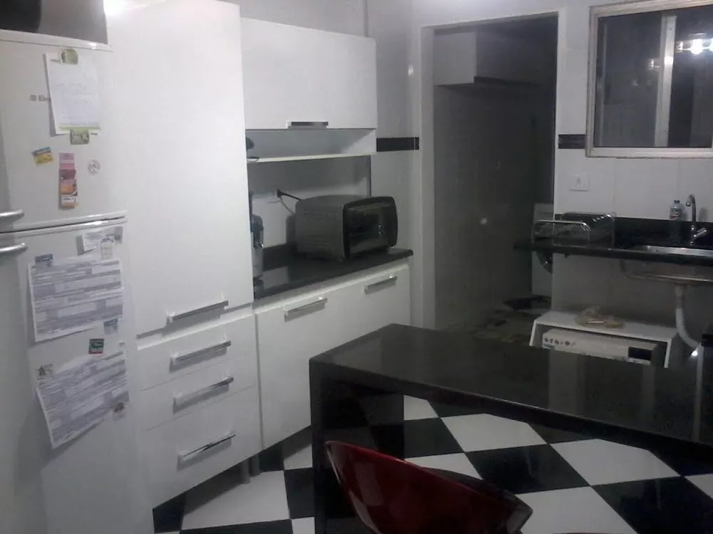 Apartamento à venda com 2 quartos, 64m² - Foto 1