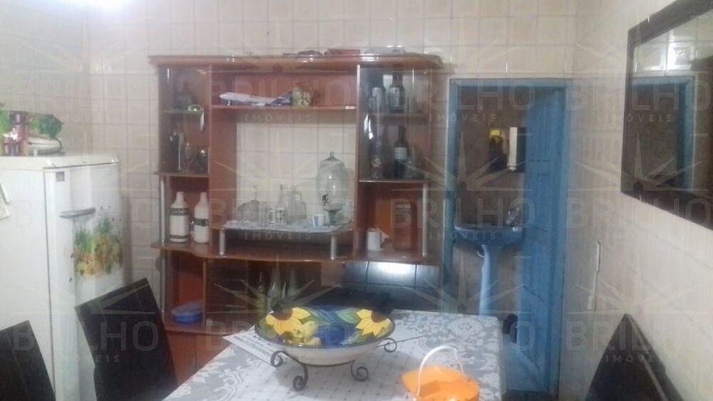 Casa à venda com 3 quartos, 180m² - Foto 11