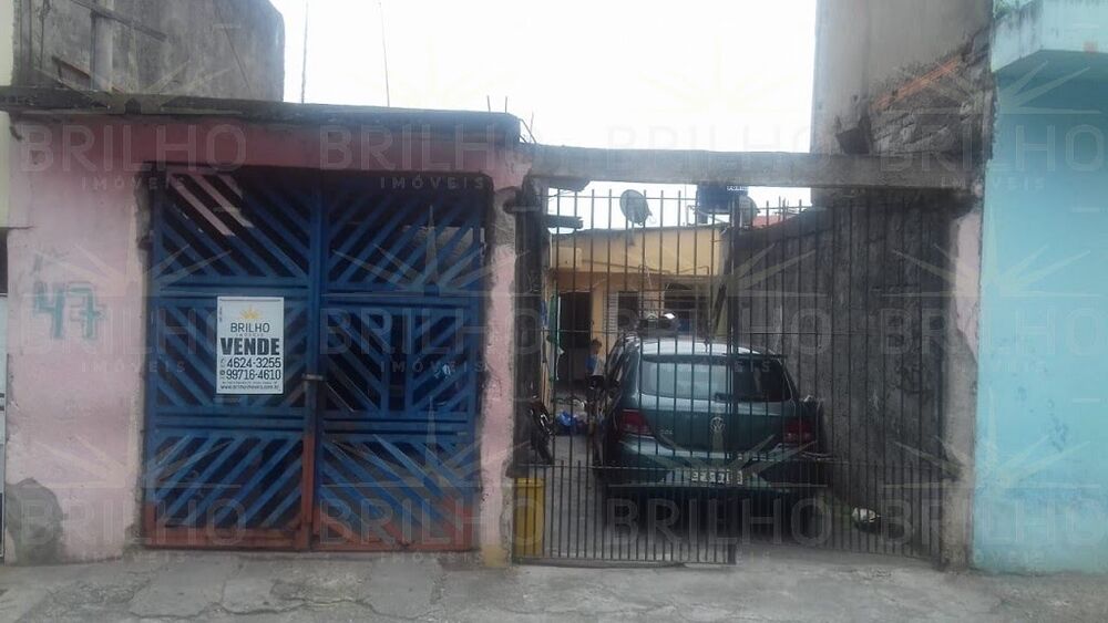 Casa à venda com 3 quartos, 180m² - Foto 1