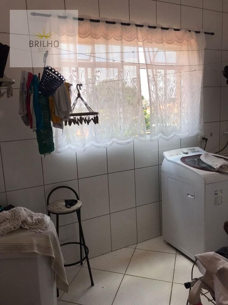 Sobrado, 4 quartos, 240 m² - Foto 2