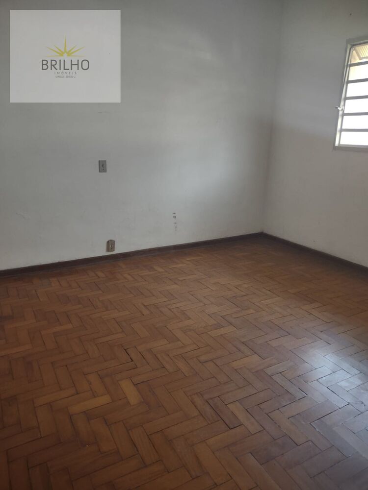 Casa, 3 quartos, 250 m² - Foto 1