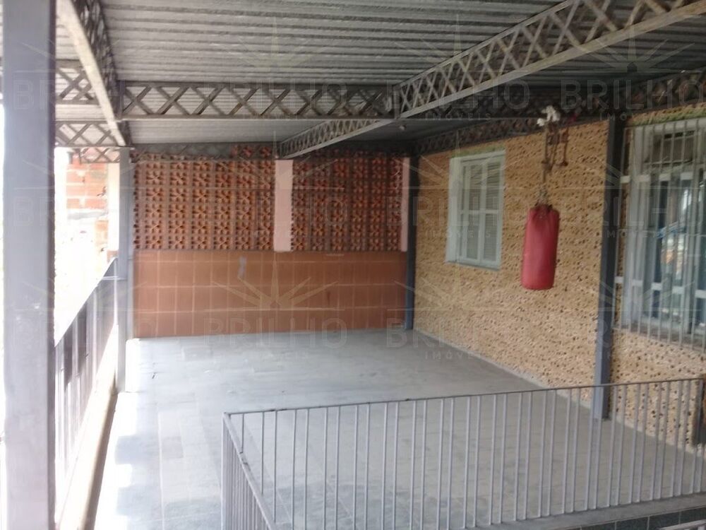 Casa, 4 quartos, 230 m² - Foto 1